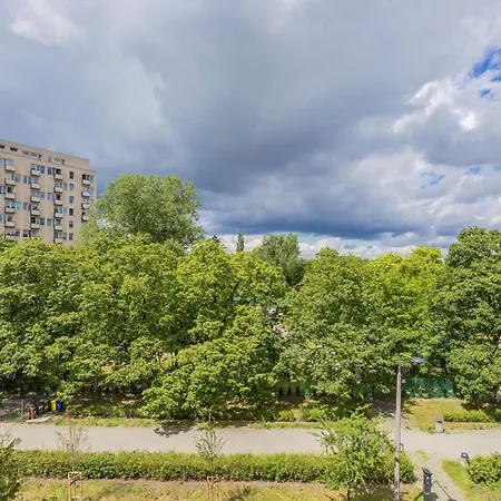 Charming Family With Balcony In Praga Polnoc District By Renters *