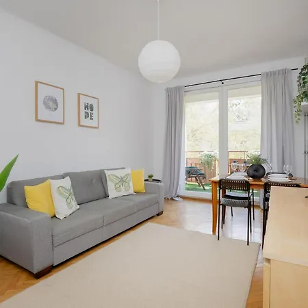 Charming Family With Balcony In Praga Polnoc District By Renters